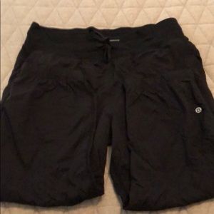 Lululemon Studio Crops Size 10 in black